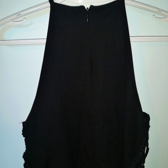 Crochet Style Cropped Top - Picture 4 of 4